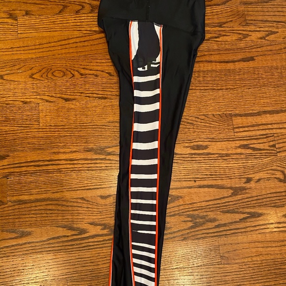 PE Nation zebra print leggings- xs - Picture 4 of 5